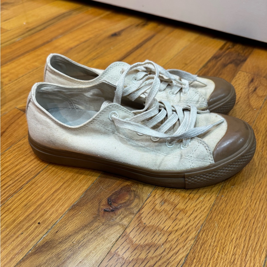 Preowned Sneakers